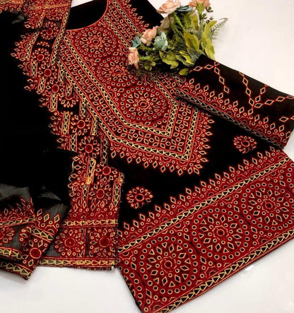 New Sindhi Tranditional Full Heavy With 04 border dupatta Eid Collection