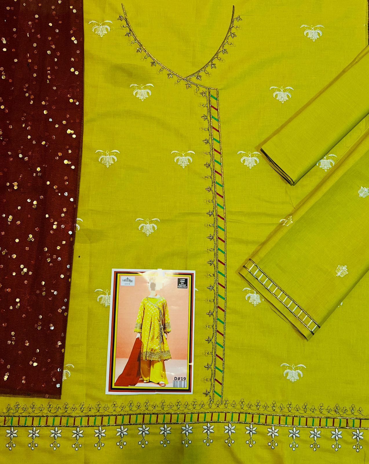 Maira  B  🥜Kids 3 pieces lawn  🥜Dupeta Net  1.75yard     🥜🥜🥜🥜Embroidered Shirt with Patches 🥜Size 36 inches in length 2.0     Yard  shirt