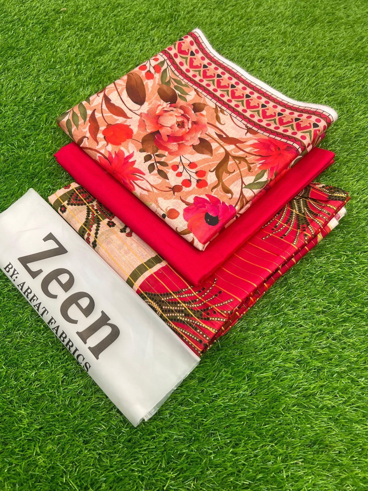 ZEEN  LAWN 3PC WITH ZARI DUPTA.