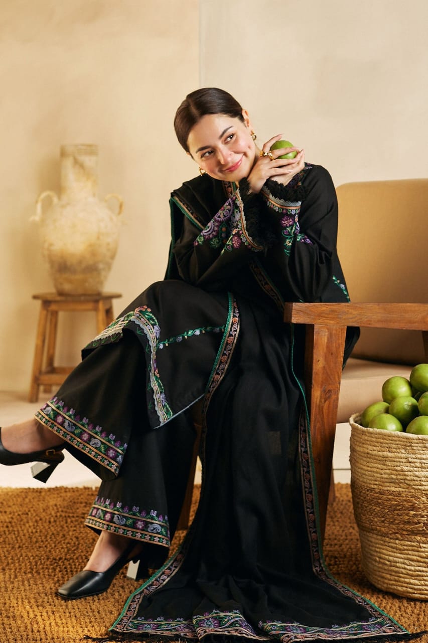 ZARA SHAHJAHAN (LAWN) SHIRT:  Lawn  DUPATTA: Bamber Chiffon TROUSER: Lawn   By Pcs : 3 Pcs