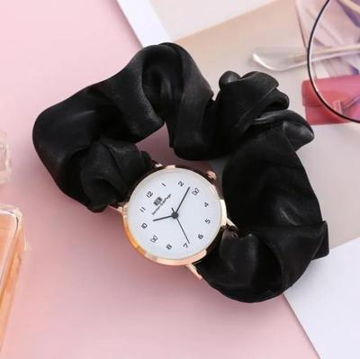 Women's Quartz Water Resistant Round Analogue Watch - 1 Pc